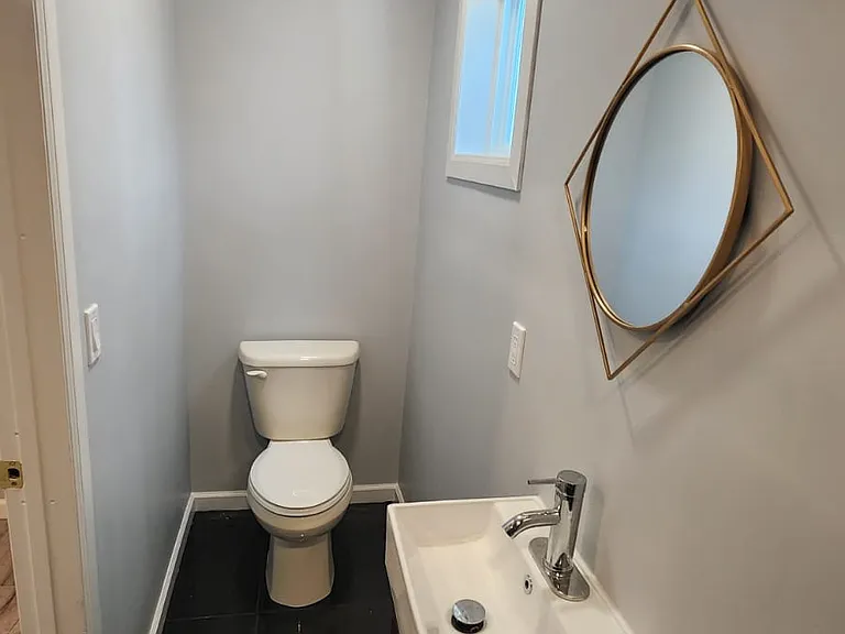 905 Irving St #1 — Photo 16