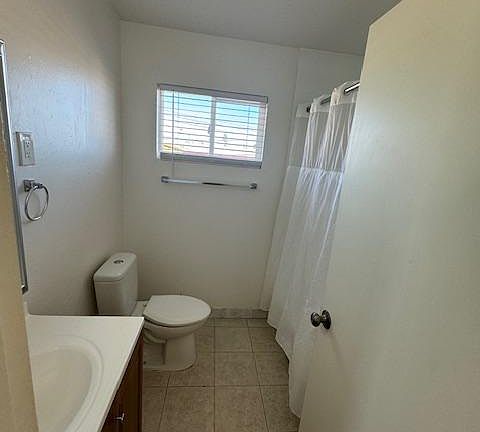 2nd image of 512 Albert Ave APT 4