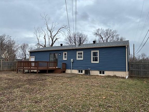 5th image of 1611 S Queen Ridge Way