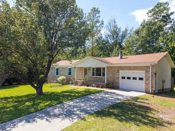 201 Berkshire Dr, Havelock, NC 28532