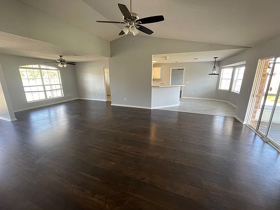 2nd image of 553 Batten Blvd