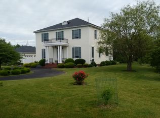 6 White Tail Ln, Monticello, IL 61856