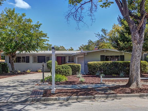 2nd image of 4952 Bel Canto Dr