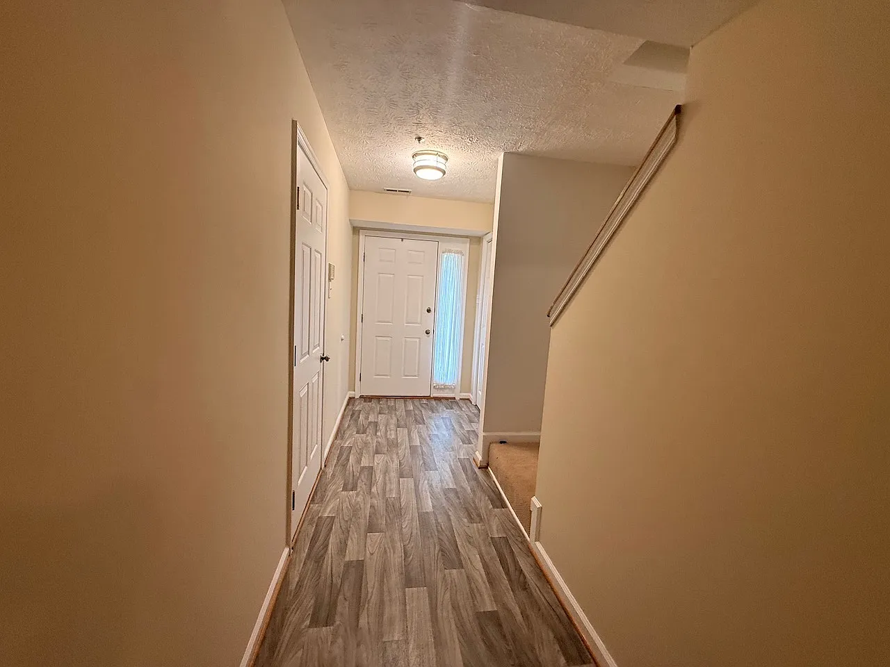 3 bed, 2.5 bath, 1320 sqft, $2,695 — Photo 3