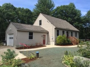 159 Ayers Cove Dr, Barrington, NH 03825