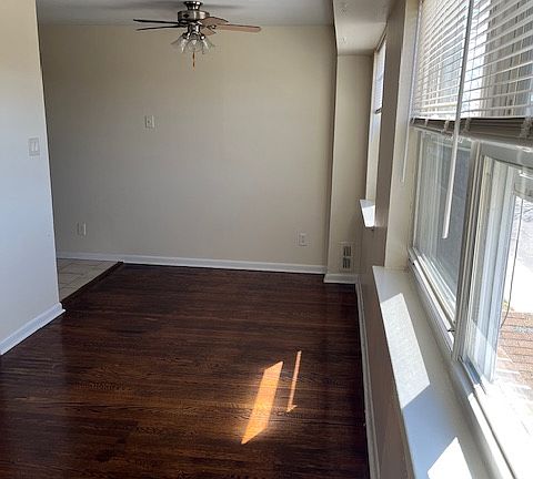 5th image of 1725 Hoffnagle St #202