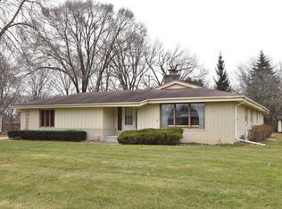 6577 W Carolann Dr, Brown Deer, WI 53223