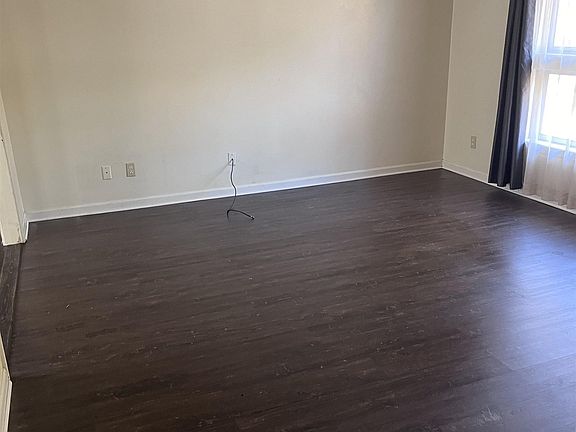 4th image of 2769 McCulley St