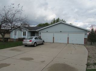 5062 Stauffer Ave SE, Kentwood, MI 49508