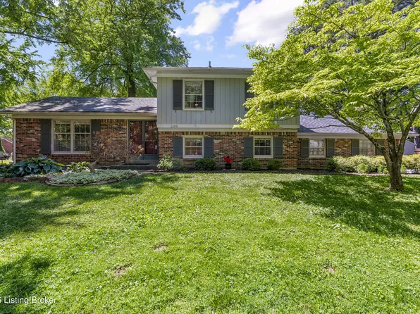 1100 Timber Oak Dr, Louisville, KY 40223