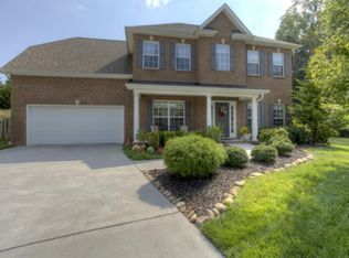 9728 Hawfinch Ln, Knoxville, TN 37922