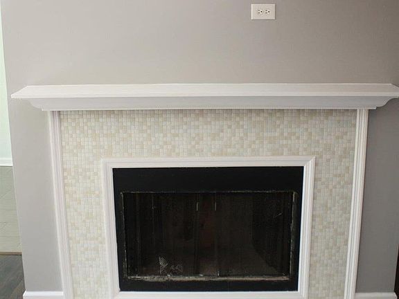 5th image of 175 Malabu Dr APT 9