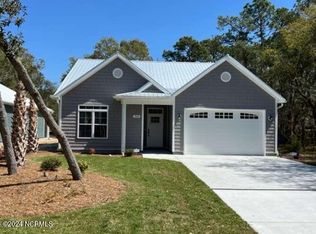 160 NW 9th St, Oak Island, NC 28465