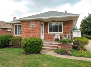 12316 Oakview Blvd, Garfield Heights, OH 44125