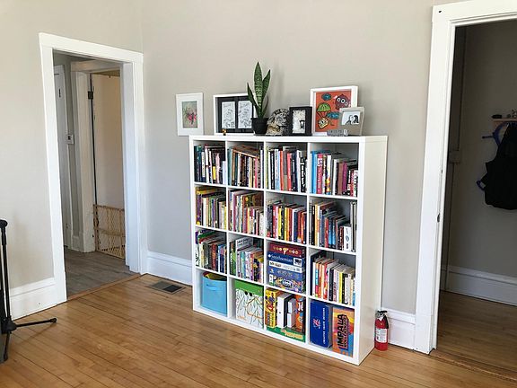 5th image of 2558 W Walton St #1F