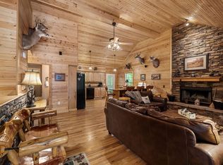 375 Lakeside Dr, Smithville, TN 37166