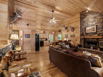 375 Lakeside Dr, Smithville, TN, 37166