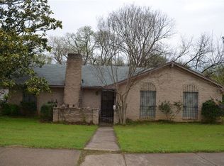 914 SE 5th St, Grand Prairie, TX 75051