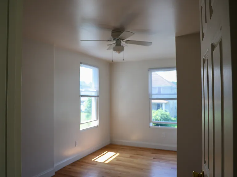 10 Pine St #3 — Photo 7