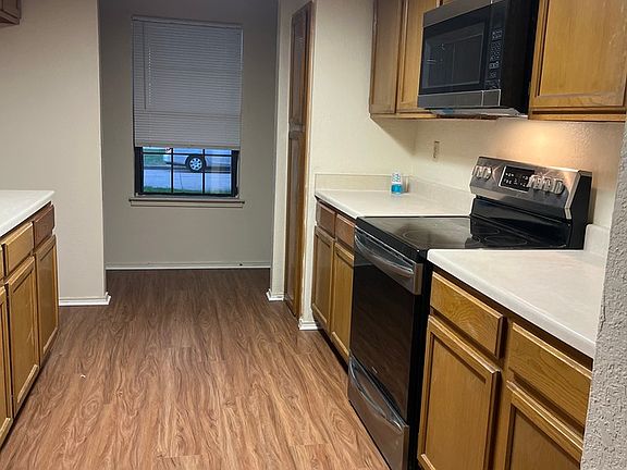 4th image of 4371 Hulen Cir E #4371
