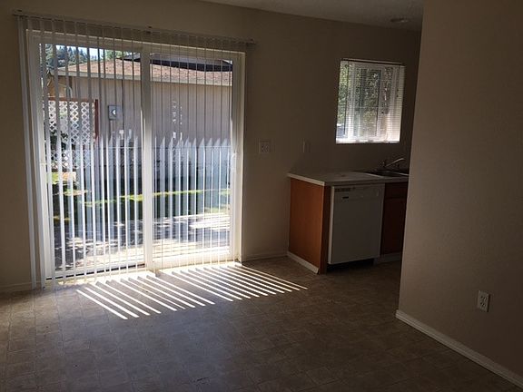 2nd image of 5007 Ocean Beach Hwy