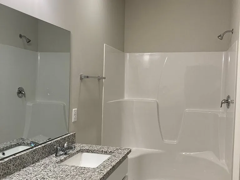 312 Lincoln St — Photo 57