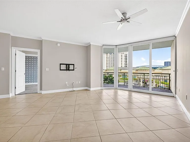450 Knights Run Ave #505 — Photo 5