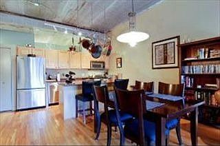 4th image of 1635 W Belmont Ave APT 216