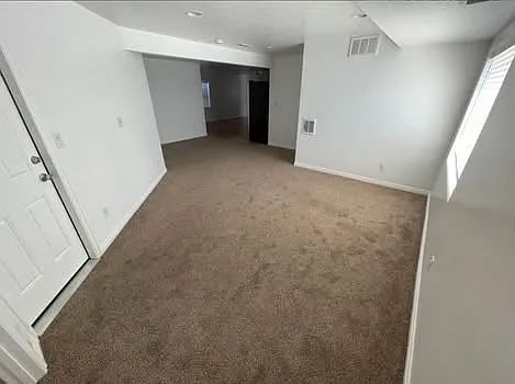 2 bed, 1500 sqft, $1,600 — Photo 3