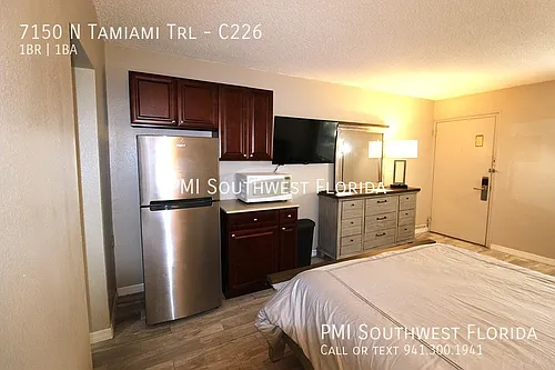 7150 N Tamiami Trl Photo 1