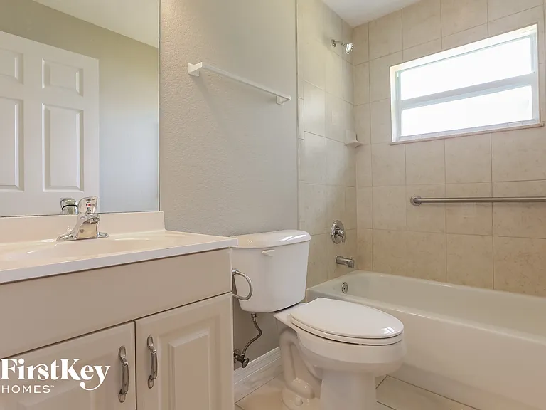 2463 Alesio Ave — Photo 14