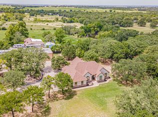 101 Windsong Ln, Tolar, TX 76476