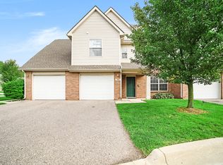 308 Brookfield Dr, Westland, MI 48185