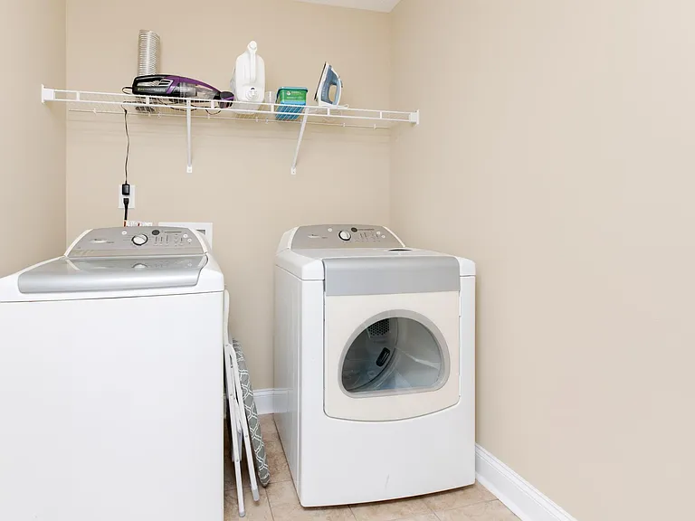Fully equipped laundry room w/dry & washer