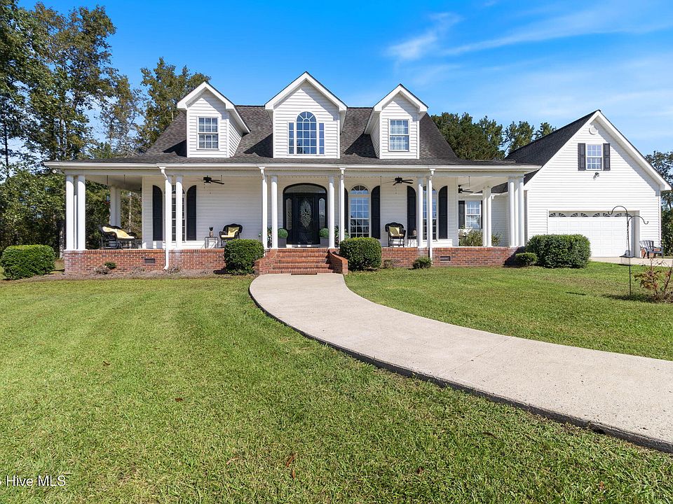 1st image of 549 Sassafras Road