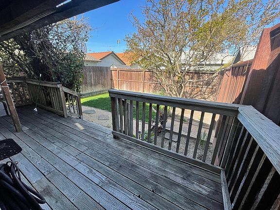 3rd image of 619 Flynn Ave