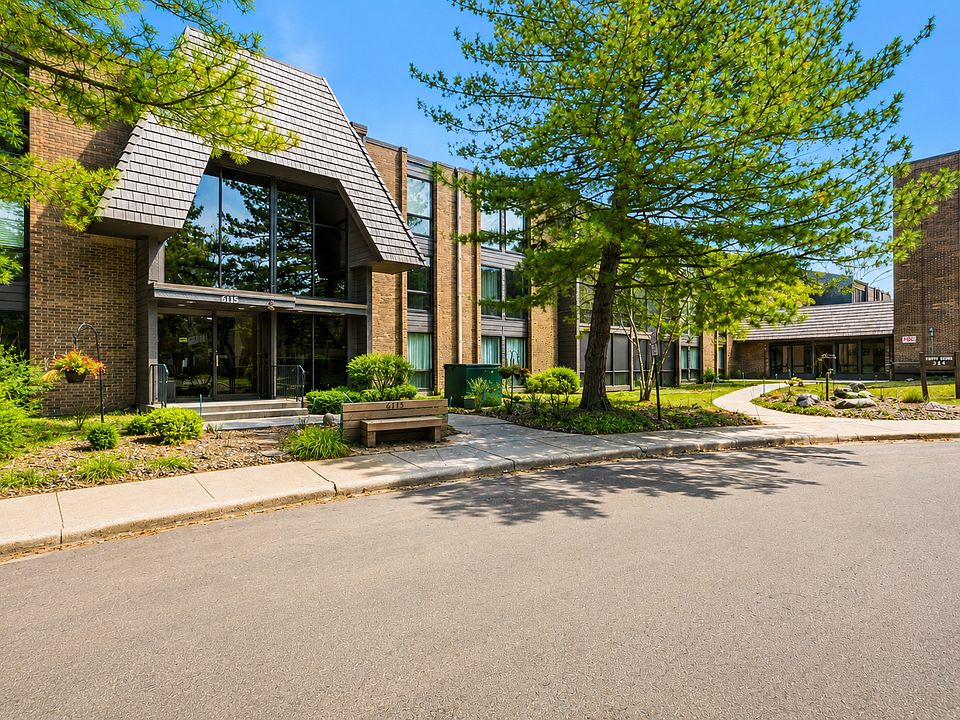1st image of 6115 Lincoln Dr APT 152