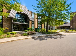 6115 Lincoln Dr APT 152, Edina, MN 55436