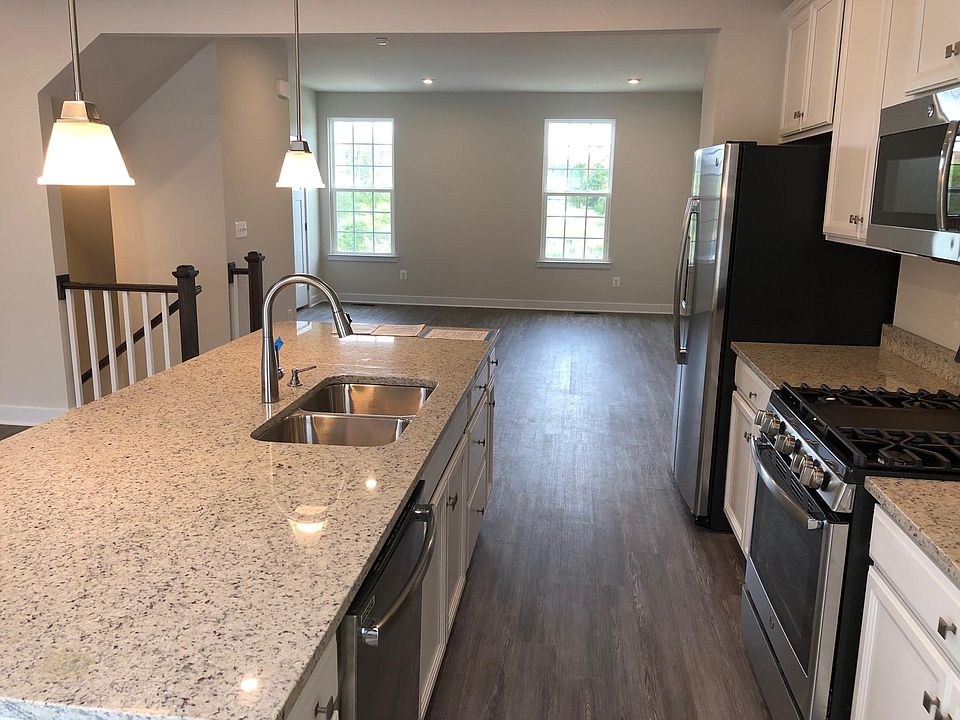 1st image of 24578 Hutchinson Farm Dr