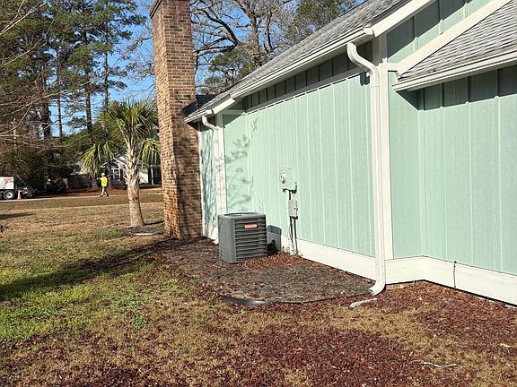 4th image of 100 Boundary Loop Road NW