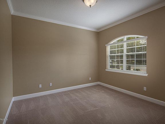 5th image of 105 La Mesa Dr
