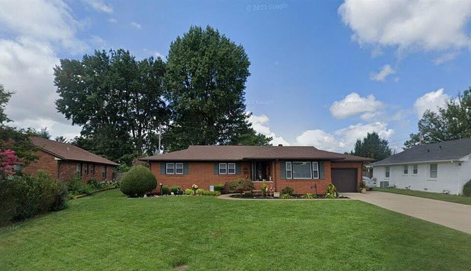 1st image of 2824 Tanglewood Dr