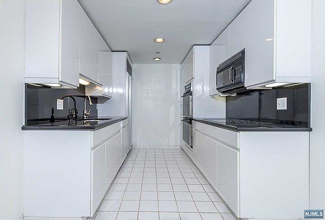 1st image of 900 Palisade Ave APT 7D