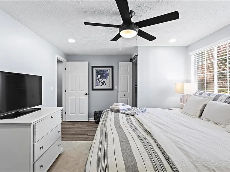 1858 Shenandoah Valley Ln SE — Photo 24