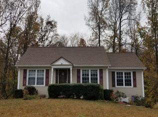 26 Plumosa Dr, Fredericksburg, VA 22405