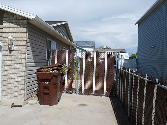 3rd image of 2917 S Flair St
