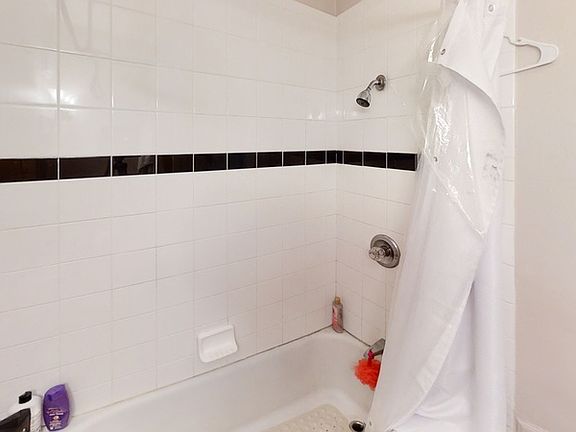 5th image of 1401 Golden Ave Unit 2