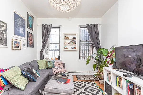 Rented by MySpaceNYC | media 11