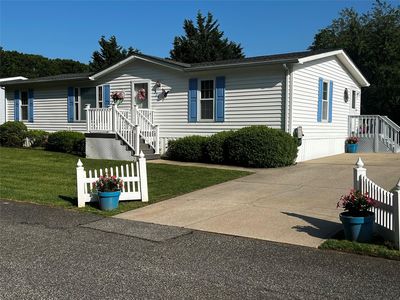 638 Fresh Pond Avenue #305, Calverton, NY, 11933