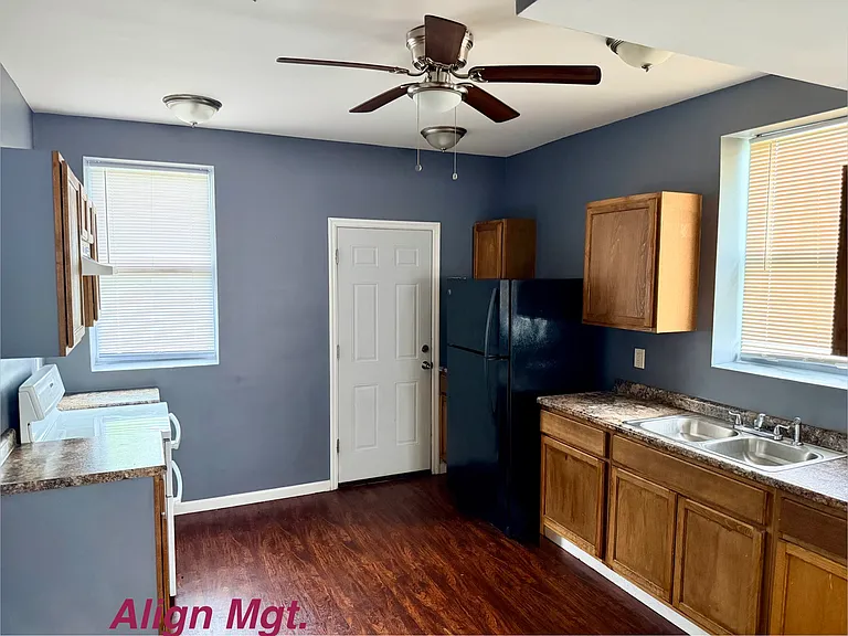 5811 Thekla Ave #5809 — Photo 11